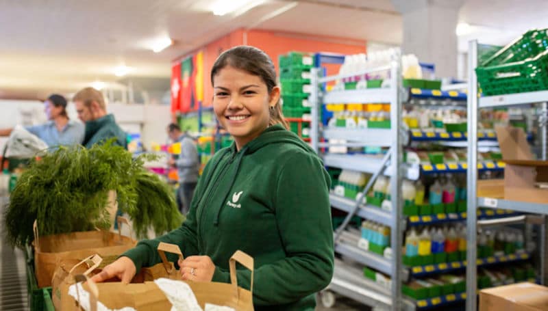 csm_Farmy_Mitarbeiterin_bearbeitet_74090bcb27