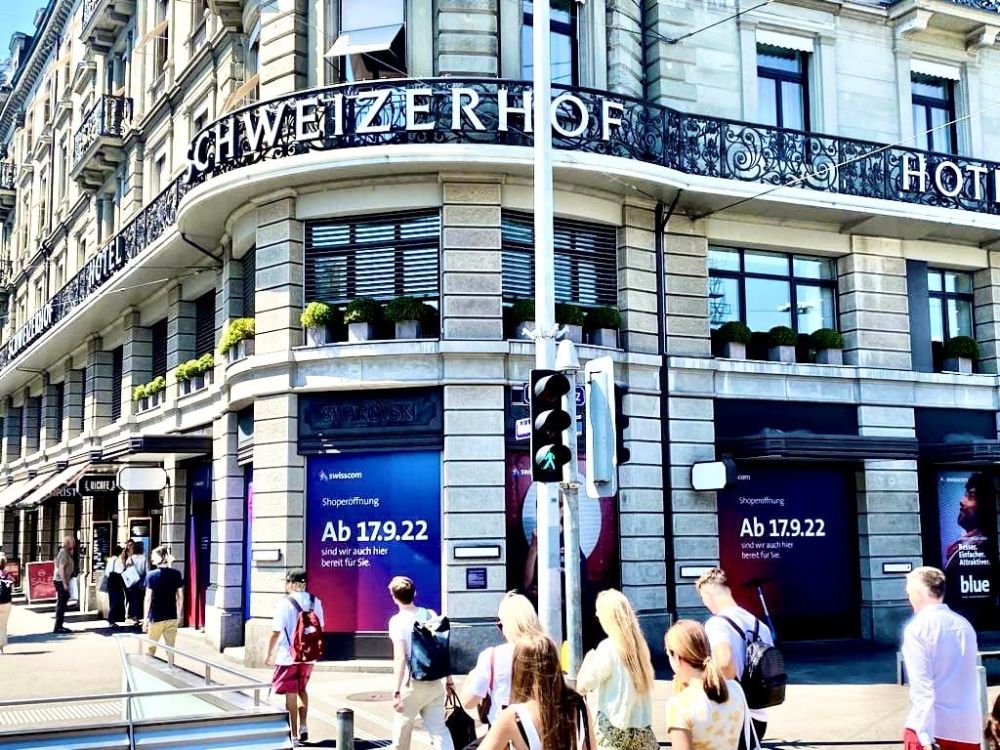 Swisscom-Bahnhofplatz